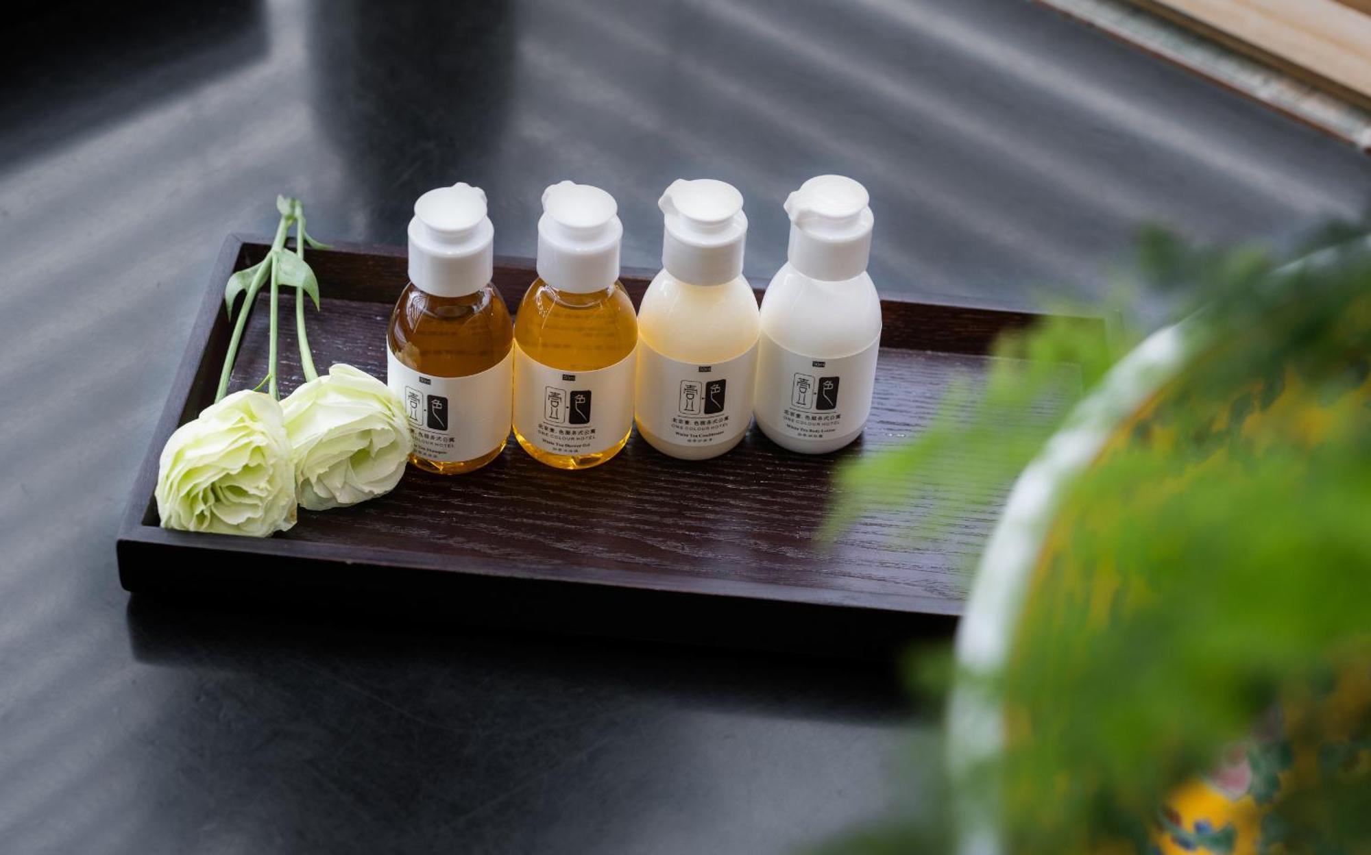 Hotel Cote Cour Deductive Beijing - Quadrangle Close To Tiananmen Square & Forbidden City & Nanluoguxiang, Walk To Wangfujing, English Speaking, Free Wifi, Free Laundry, Free Wonton & Noodles With Tour Ticket Service, Free Selfies With Ancient Costum Екстериор снимка